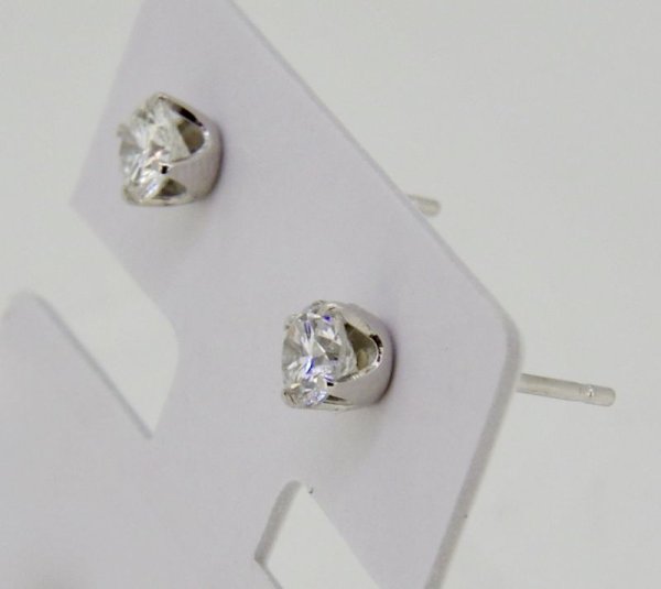 画像4: Pt900 ダイヤモンドピアス  ４月誕生石
