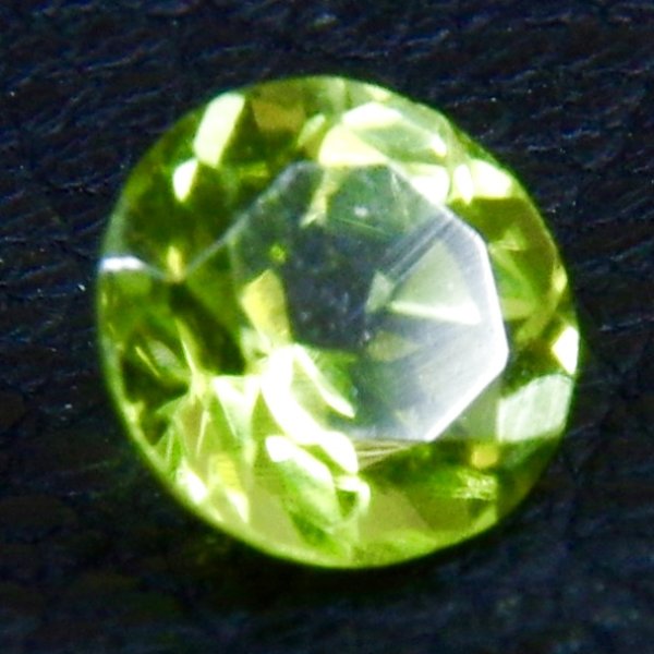 画像10: ペリドット 直径約5.2mm×厚み3.5mm　8月誕生石