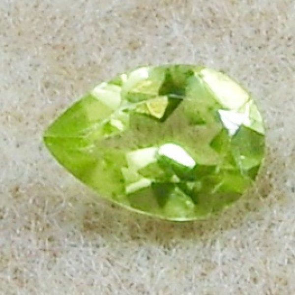 画像9: ◎値下げ◎ペリドット ペアシェイプ 約7.2×5mm 0.72ct 8月誕生石