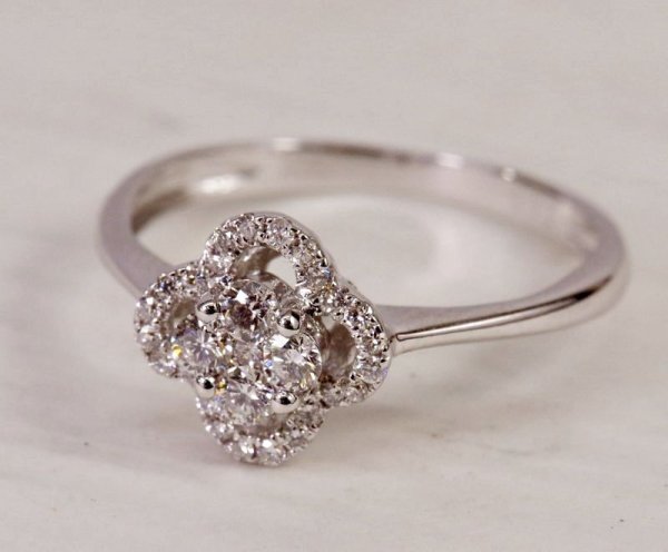 画像7: K18WGダイヤモンドフラワーリング0.32ct