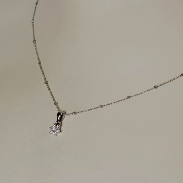 画像3: K18WG フラワーダイヤモンドペンダントネックレス01