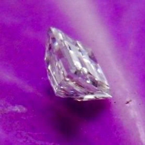 画像10: ダイヤモンドバゲットカット 0.108ct  ４月誕生石　 (10)