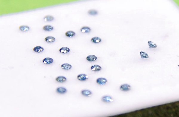 画像4: ブルーダイヤモンド　平均0.0252ct/P ４月誕生石　 (4)