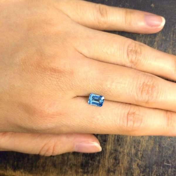 画像8: エメラルドカットブルートパーズ　11月誕生石 (8)