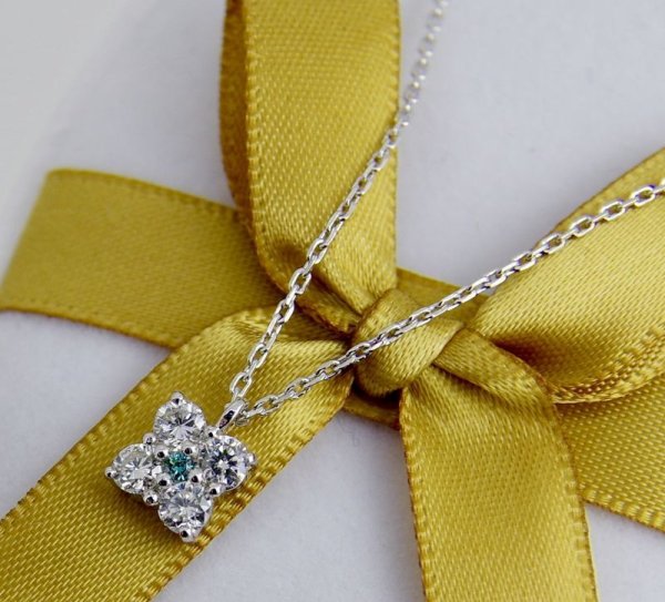 画像2: Ptブルートリートメントダイヤ入りフラワーペンダントネックレス (2)