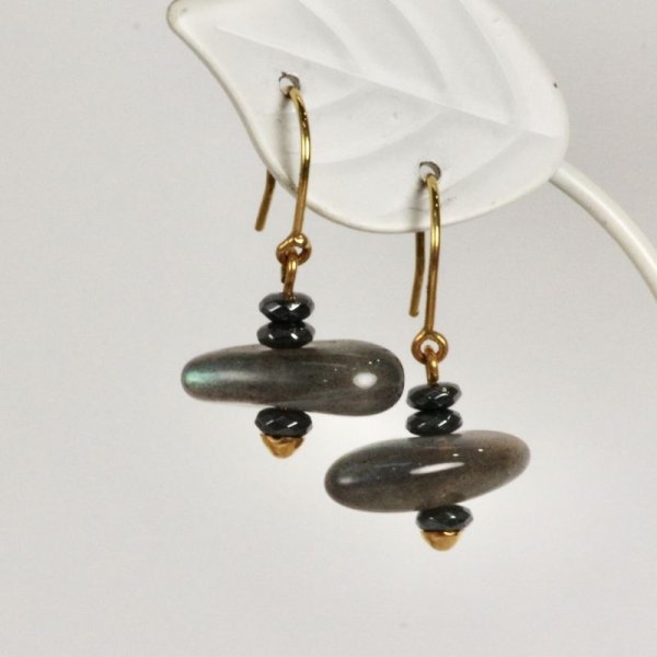 画像2: K18ラブラドライト×ヘマタイトピアス (2)