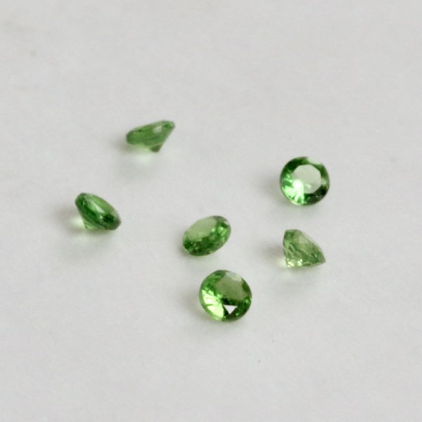 画像2: グリーンガーネット ラウンドφ約1.8mm 1月誕生石 (2)