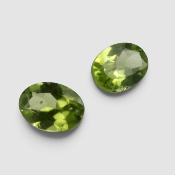 画像2:  ペリドット 約5×7mm 平均0.826ct 8月誕生石 (2)