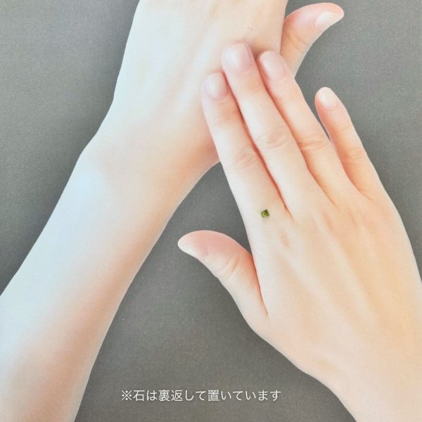 画像4:  ペリドット 約3mm角 平均0.230ct 8月誕生石 (4)