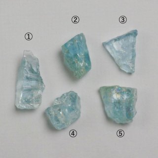 高波動✡️エメラルド原石 極レア エメラルド原石 0 74ct 六角柱 ルース（LA-4886）｜Yahoo