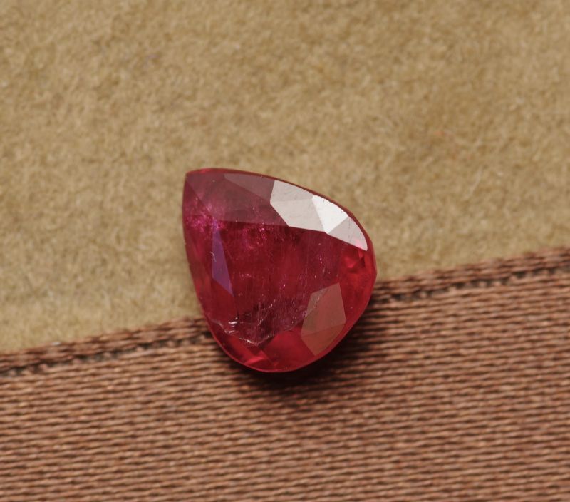 天然ルビー1.076ct GRJソーティング付き-eastgate.mk