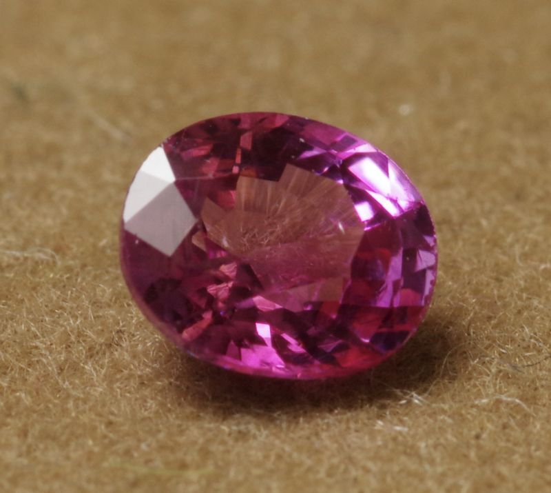 注意点天然　ピンクサファイア　ルース　1.773ct ソーティング付き