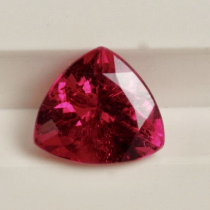 照り照り特大天然ピンクトルマリン 4.894ct