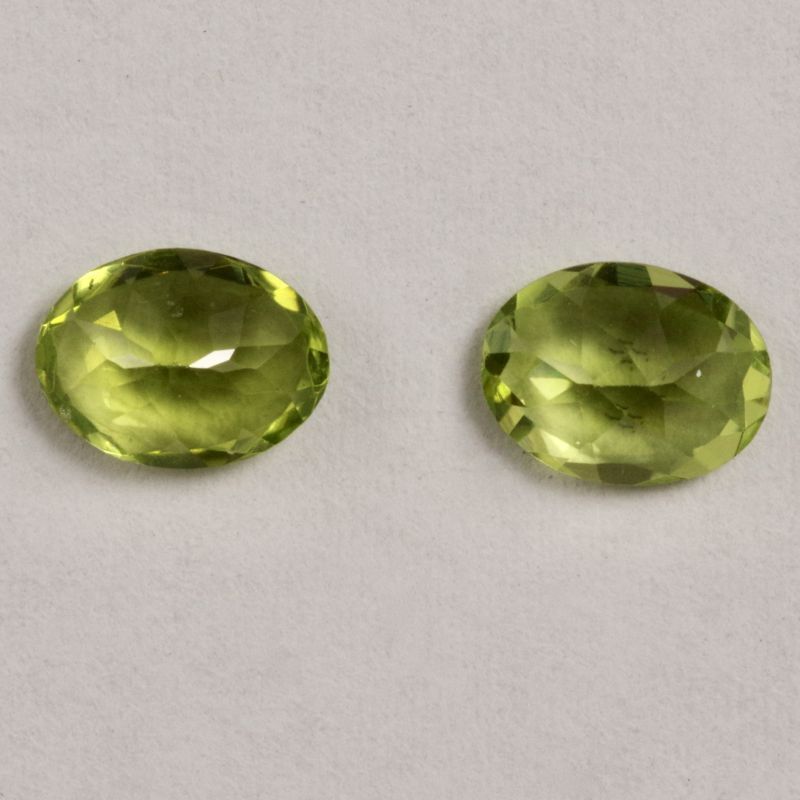 ○当店蔵出し品○ ペリドット 約8×6×mm 1.17-1,20ct 8月誕生石