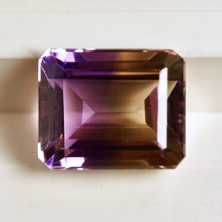 極美品 ボリビア産アメトリン ポイント 高発色 バイカラー水晶 349 アメトリン(宝石名バイカラー・クォーツ/別名アメトリン) ボリビア産